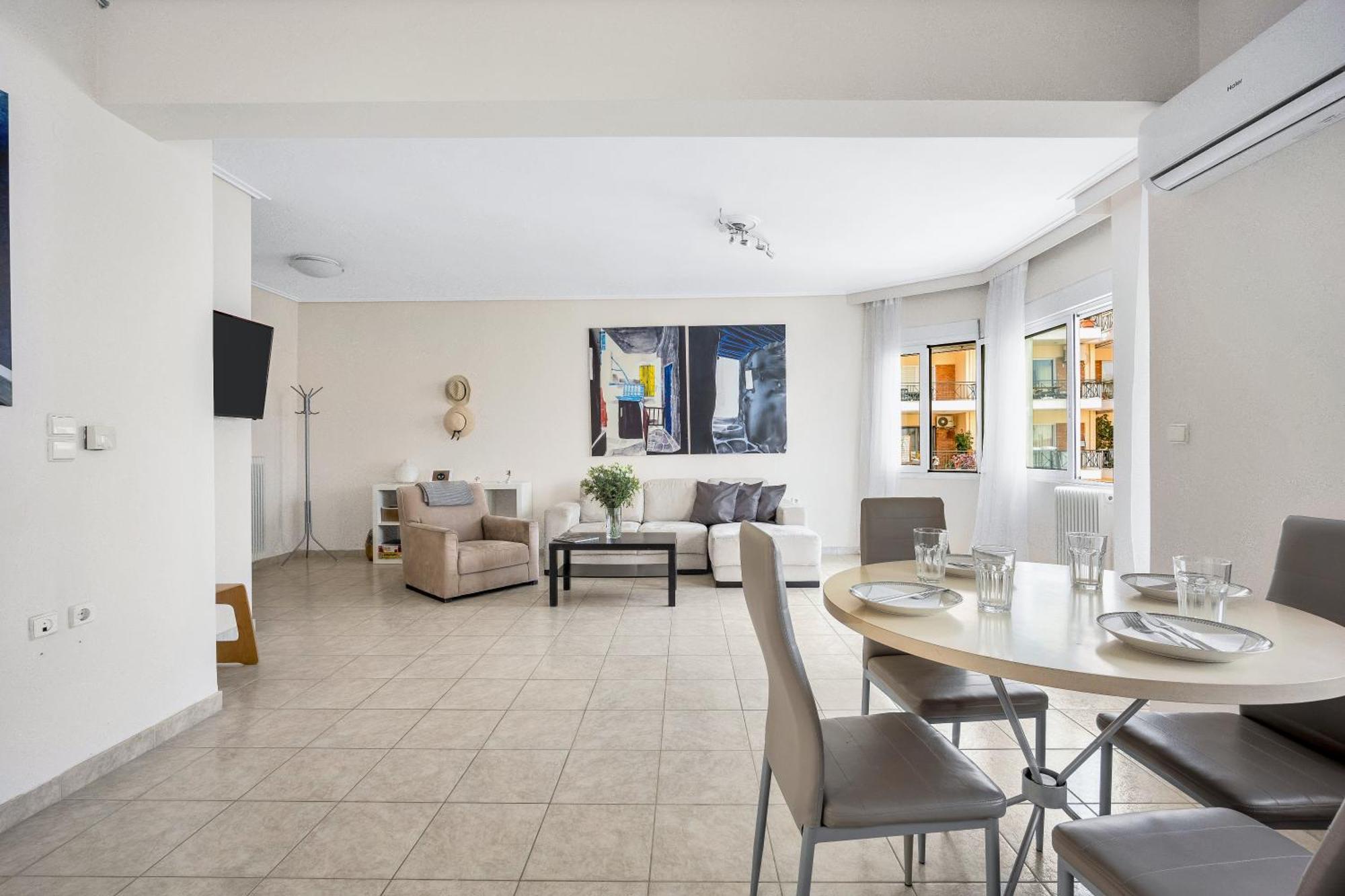 Fabulous Central Apartment Close To The Sea! Халкида Экстерьер фото