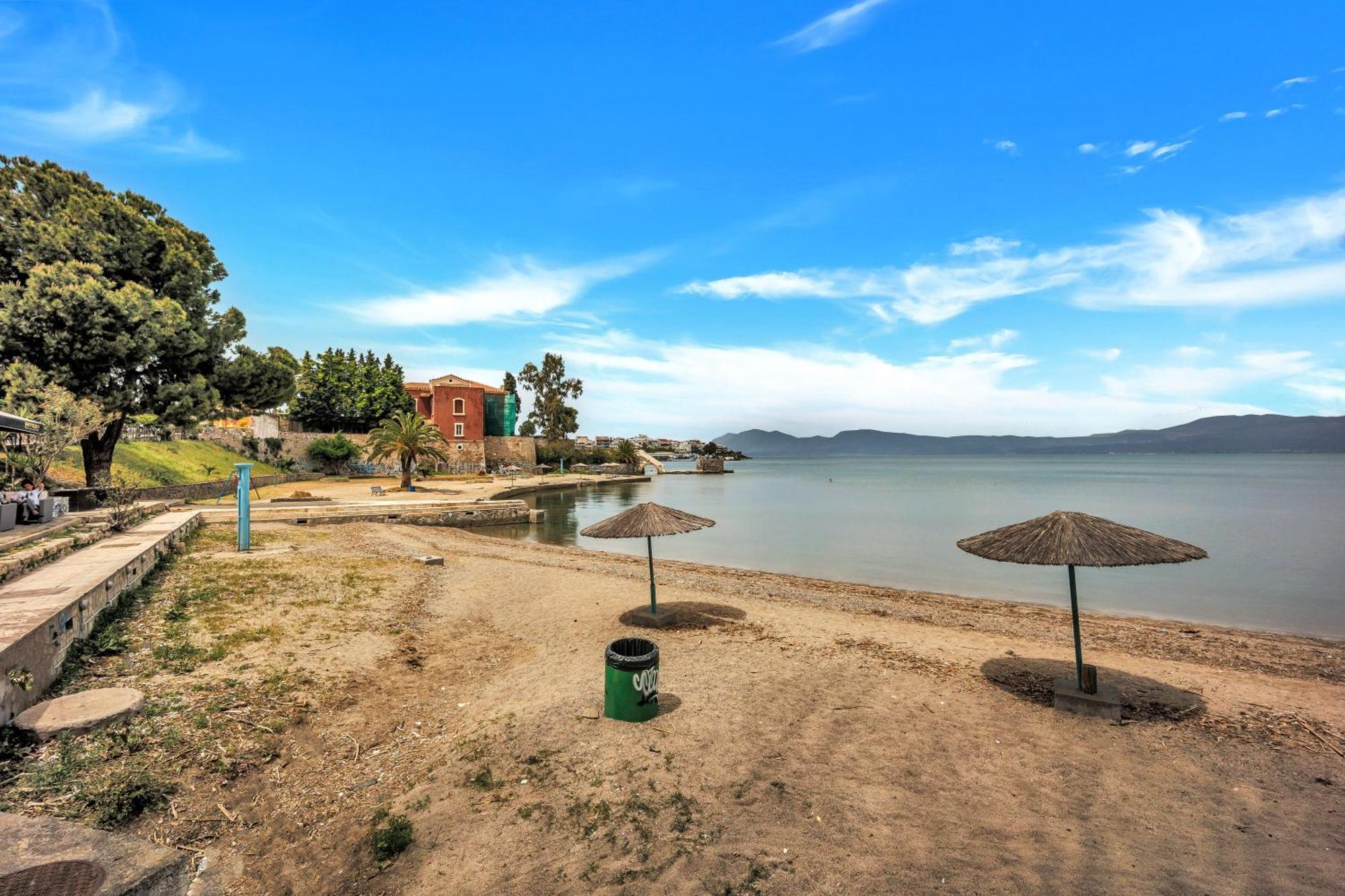 Fabulous Central Apartment Close To The Sea! Халкида Экстерьер фото
