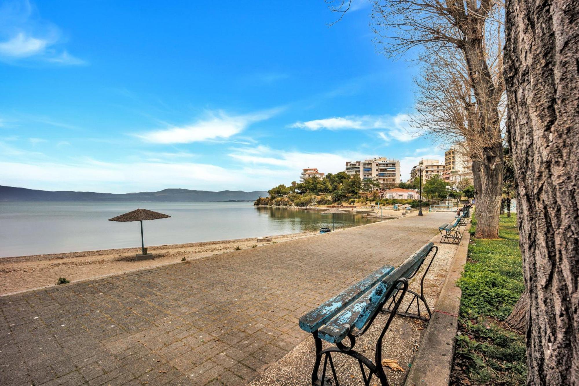 Fabulous Central Apartment Close To The Sea! Халкида Экстерьер фото