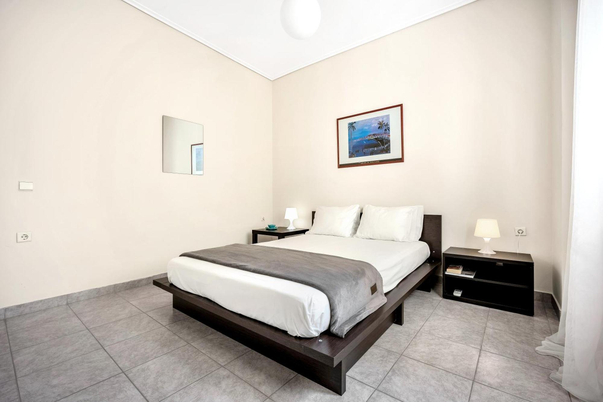 Fabulous Central Apartment Close To The Sea! Халкида Экстерьер фото