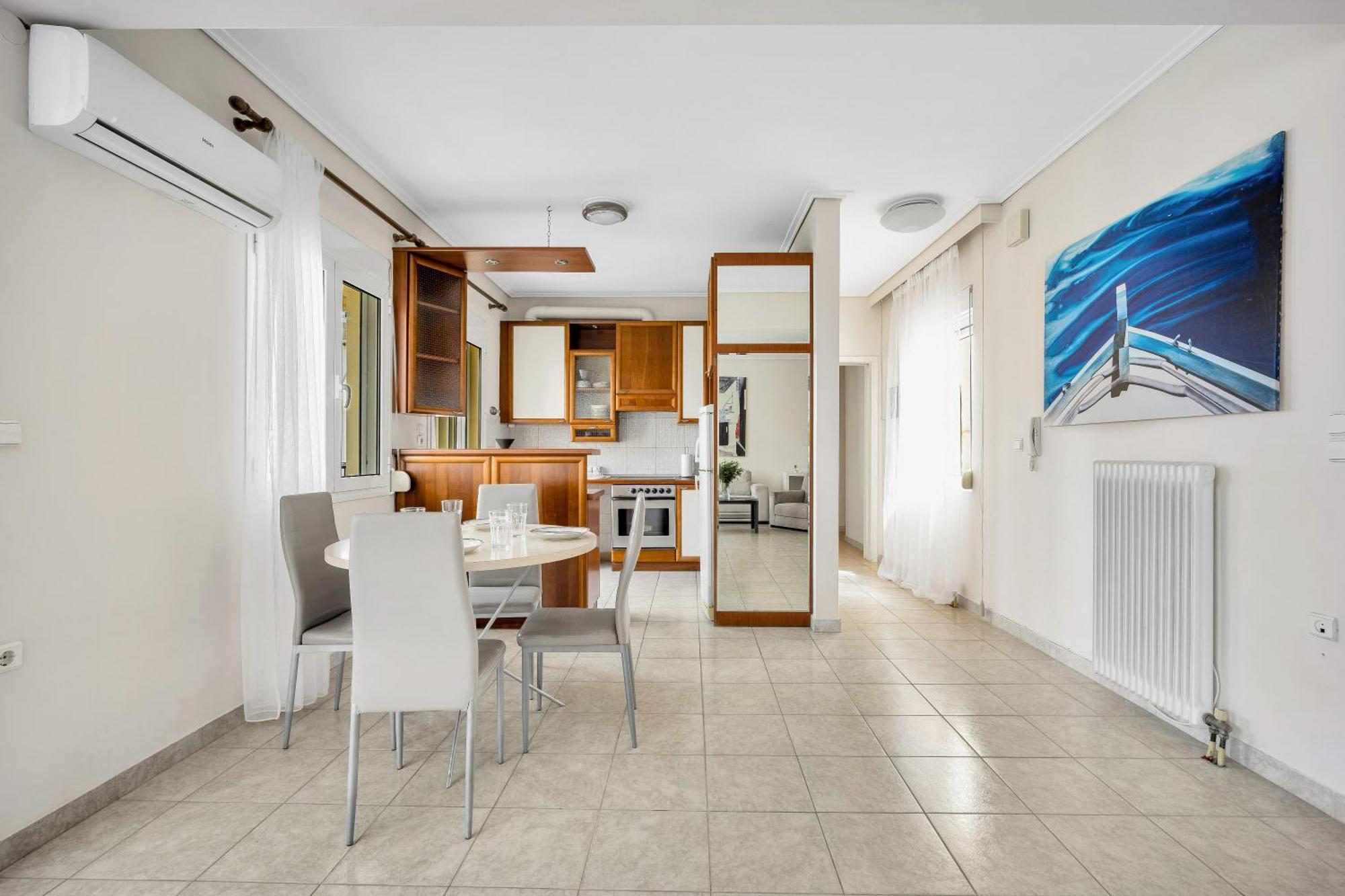 Fabulous Central Apartment Close To The Sea! Халкида Экстерьер фото